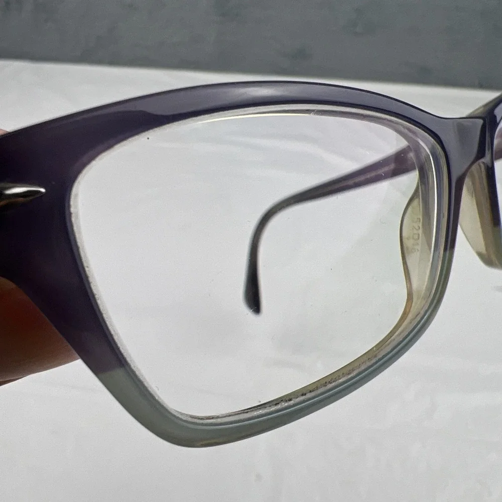 Ray-Ban RB5256 5107 Eyeglasses Translucent Purple Flex Hinge 52-16-135 FRAMES